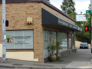 This storefront building built in 1946 is at the northwest corner of NE 75th Street and 35th Ave NE in Wedgwood.