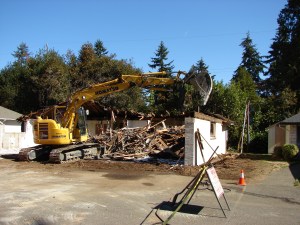 8038-35th-ave-ne-demolition-of-side-walls-september-27-2016