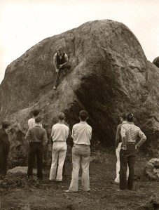 Shown here at Big Rock in 1933, Wolf Bauer demonstrates climbing techniques with his Rover Clan high school Scouts, forerunner of the Explorer program. Photo courtesy of The Mountaineers, Lowell Skoog, Archivist.